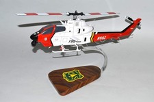 U.S. Agriculture Forest Service Bell AH-1F Cobra Desk Model 1/32 SC Helicopter picture
