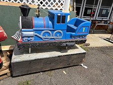 Thomas the Tank Engine Kiddie Ride Machine Arcade Game picture