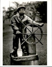 LG926 1979 Original Photo STUART FLORIDA SHIPS CAPTAIN AT THE HELM YARD ORNAMENT picture