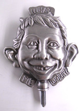 alfred e neuman, mad magazine car hood ornament picture