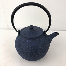 NEW KIKUCHI HOJUDO HAND MADE BLUE BLACK CAST IRON JAPANESE TEA POT STAND Gift picture