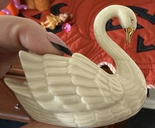 LENOX Ivory Porcelain Swan 24K Gold Beak & Eyes Place Card Holder Cake Topper 3 picture