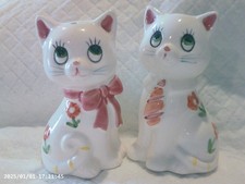 Adorable Vintage Kitty Cat Salt/Pepper Shakers ( please read ) picture