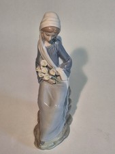 Retired Lladro 4650 Girl with Calla Lilies Porcelain Figurine Vintage Spain picture