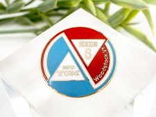 Rare Mt. Tom Suicide (Saskadena) Six Ski Areas Woodstock, VT Vintage Enamel Pin picture