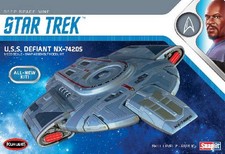 1/1000 Star Trek Deep Space Nine USS Defiant (Snap) picture