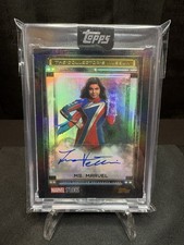 2025 Topps Marvel The Collector Museum Auto Ms Marvel Black /10 RARE SSP picture
