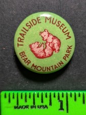 Vintage Bear Mountain Park Trailside Museum Pinback Pin picture