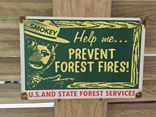 VINTAGE 1960'S SMOKEY THE BEAR HELP PREVENT FOREST FIRES PORCELAIN SIGN picture
