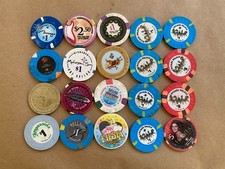 Authentic Casino Chips Las Vegas Mohegan Hard Rock Caesars Bellagio Lot + Dice picture