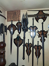 RARE LORD OF THE RINGS UNITED CUTLERY UC3034 LMT ED MACE OF SAURON W/ONE RING picture