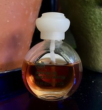 VINTAGE Y2K THE BODY SHOP WOODY SANDALWOOD PERFUME OIL 1/2 to 3/4 FULL WHITE CAP picture