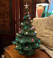 Atlantic Mold 1979 Music Box Ceramic Christmas Tree 18-19