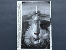 1969 NASA AP Wirephoto Apollo 11 Spacecraft “Pushed Toward It’s Moon Landing” picture