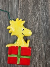 VTG PEANUTS WOODSTOCK CERAMIC Flat ORNAMENT JAPAN Yellow Bird Red Present '72 picture
