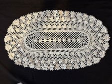 1 VTG Oval Handmade White Cotton Crochet Lace Doily Floral Shell Border 20x11.5 picture