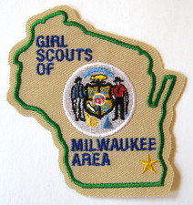 Obsolete Girl Scout MILWAUKEE AREA COUNCIL PATCH  Badge Wisconsin Southeast picture