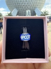 Disney Parks 2026 Pandora WDW Epcot Glass Charm New picture