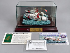 Vintage 1999 Anchor Bay USCG 44 Foot Motor Lifeboat Model 372/4000 COA Box picture