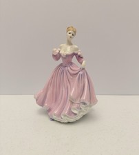 Royal Doulton Classics “Message Of Love” HN 4531 Porcelain Figurine 2002.  picture