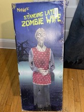 SPIRIT HALLOWEEN STANDING LATEX ZOMBIE WIFE RARE Used Original Box picture