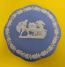 Vintage Blue Wedgwood Jasperware Lidded Dish Jewelry Trinket Box Horse Angel UK picture