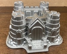 Nordic Ware Sand Castle Bundt Cake Pan 10 Cup Collectible Nordic Ware Pans Quali picture