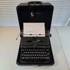 ROYAL ARISTOCRAT MANUAL TYPEWRITER STEEL PORTABLE HARD CASE WITH KEY VINTAGE picture