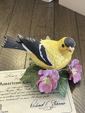 Lenox Fine Porcelain American Goldfinch Figurine Handcrafted In Taiwan Pre-owned picture