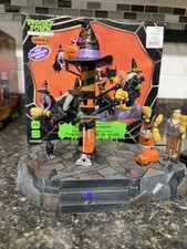 Lemax Spooky Town Broom Dealership Halloween Village Lighted Animated - Works picture