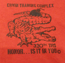DISCONTINUED ERWIN 320TH TRAINING SQUADRON TRS 737 TRG RED UNIT SHIRT XL picture