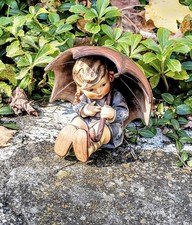 Hummel Goebel Vintage Girl With Umbrella Figurine 1957 152/0 B West Germany Nice picture