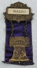 1936 FRANKLIN D ROOSEVELT DEMOCRATIC NATIONAL CONVENTION VINTAGE RADIO BADGE🔥 picture