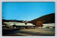 Gatlinburg TN-Tennessee, Parkway Motel 1950's Cars Advertising, Vintage Postcard picture