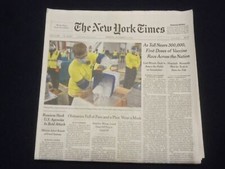 2020 DECEMBER 14 NEW YORK TIMES - NEAR 300,000 DEATHS, 1ST DOSES OF VACCINE SHIP picture