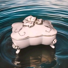 Vintage Lipper Mann L & M Bond Ware Porcelain White Japan Ivy Trinket Box Footed picture