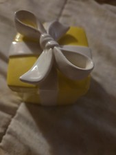Fitz And Floyd Vintage Gift Box Yellow With White Bow. unique picture