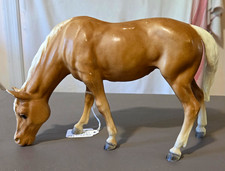 Vintage Breyer Matte/Semi-Gloss, Palomino Grazing Mare #143, 1970-80, GC picture