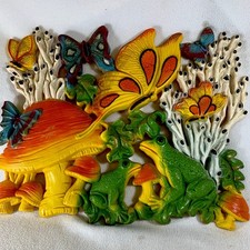 Vintage 1970’s Homco Plastic Wall Plaque Frogs,Butterflies & Mushrooms picture