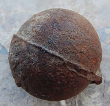 ANTIQUE CAST IRON ~ 4 POUND CANNON BALL ~ 3