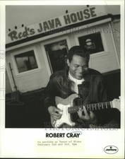 Press Photo Robert Cray performs at House of Blues,