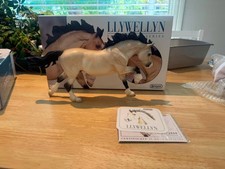 Breyer 2024 Premier Collection Llywellyn picture