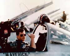 Top Gun 1986 Tom Cruise gives thumbs up sat in F-14 Tomcat Maverick 4x6 photo picture