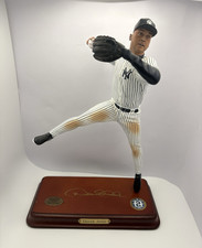 The Danbury Mint Derek Jeter New York Yankees Limited Edition Figurine picture