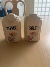 Vintage Art Deco Ceramic Floral Salt and Pepper Shakers (not marked) picture