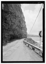 Photo:Hana Maui Hawaii 2005 Hana Belt Road Cliff Road Curve HABS picture