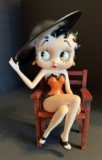 Vintage Rare Betty Boop Figurine Sitting in Chair - Excellent Condition picture