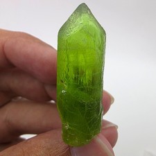 Peridot Crystal 92.9 Carat / Peridot minerals / Peridot Specimens / Natural  picture