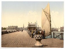 The pier pavillion Lowestoft England c1900 OLD PHOTO picture
