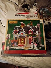 LeMax Decorated Christmas Best Decorated House Joy To The World. Excellent shape picture
